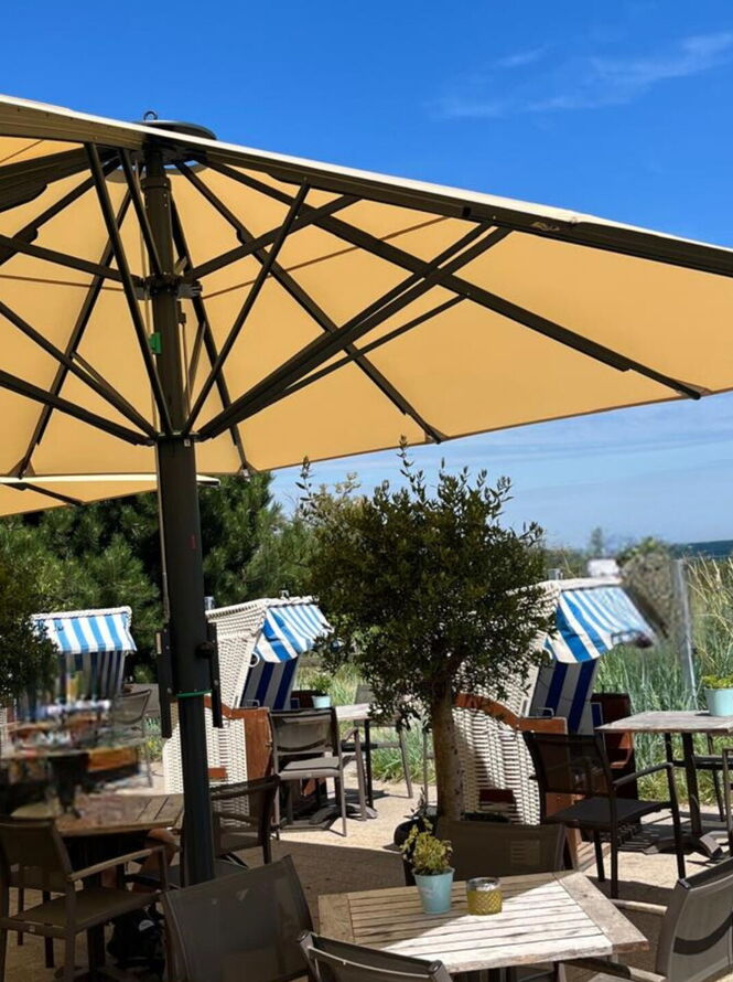D&uuml;ne 1 das Strandbistro Gastronomie in der Ostsee Therme, Leckeres Essen direkt am Strand mit Meerblick