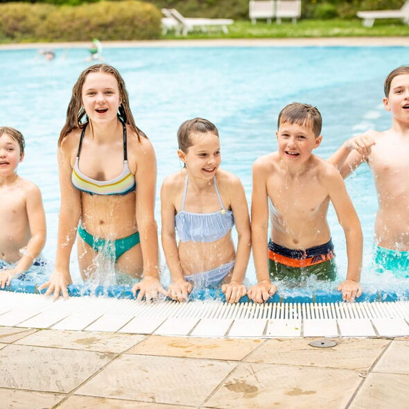 Jetzt gemeinsam mit der Klasse einen Schulausflug in die Ostsee Therme Erlebnisbad bei Scharbeutz planen