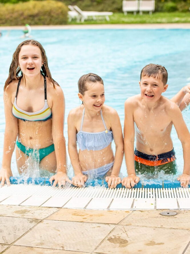Jetzt gemeinsam mit der Klasse einen Schulausflug in die Ostsee Therme Erlebnisbad bei Scharbeutz planen