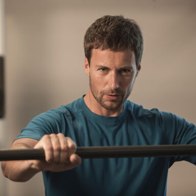 Mann beim Fitness Leipzig Training im Vita Spa Fitnessstudio bei Leipzig